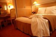 hotel-chateaubriand-champs-elysees-****