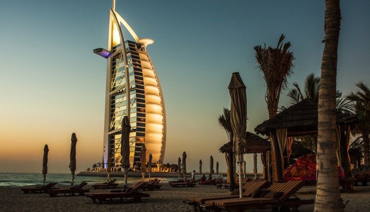 Les Emirats adoptent des visas de tourisme de cinq ans avec multiples entrées
